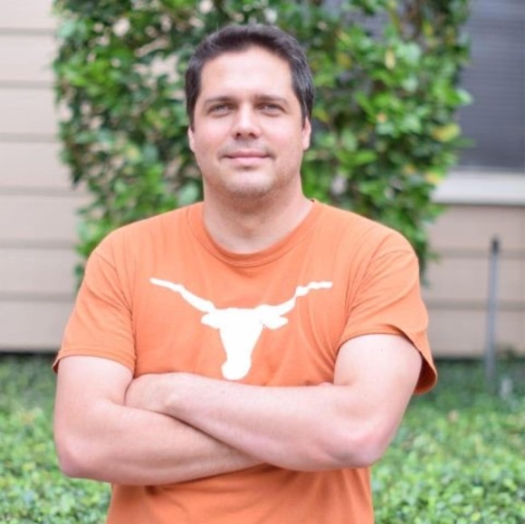 Profile Picture of Daniel Knuth (@daniel_knuth) on Poshmark