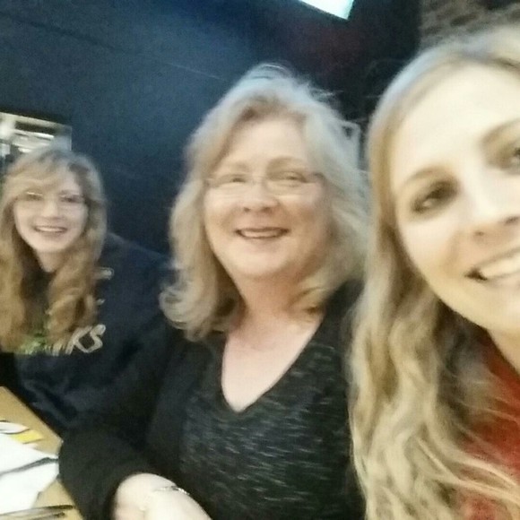 Profile Picture of Laura Ruby (@l_ruby) on Poshmark