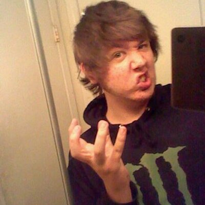 Profile Picture of Jesse Spicer (@jessifer1337) on Twitter