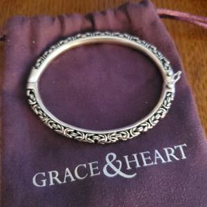 Profile Picture of Sterling Silver Zone - Tracie Setzer (@SetzerTracie) on Twitter