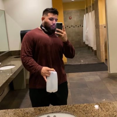 Profile Picture of Matthew (@Phillip_6623) on Twitter