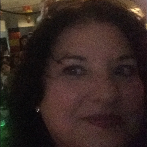 Profile Picture of Marite Ricardo (@etiram25) on Poshmark