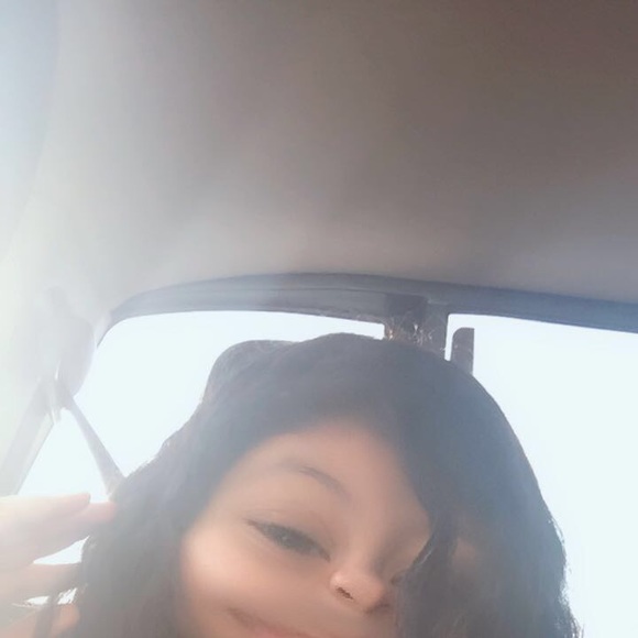 Profile Picture of Emely Buruca (@emelyb12) on Poshmark