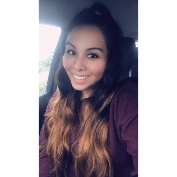 Profile Picture of Hareklia Rapposelli (@hrapp17) on Poshmark