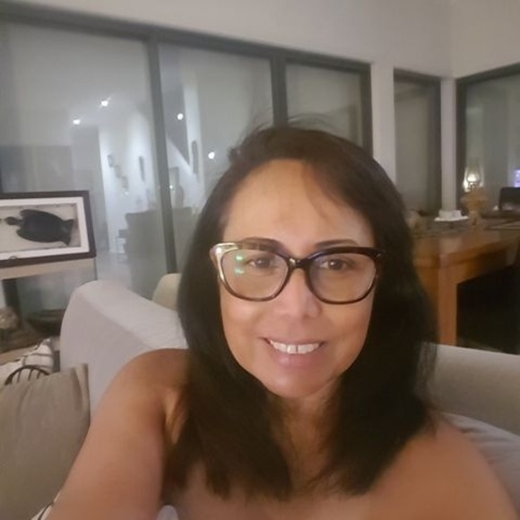 Profile Picture of Laisa Tigarea (@laisatigarea4) on Poshmark