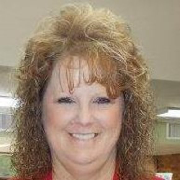 Vickey Dimattia - Poshmark Profile Picture of Vickey Dimattia (@tinymissla) on Poshmark