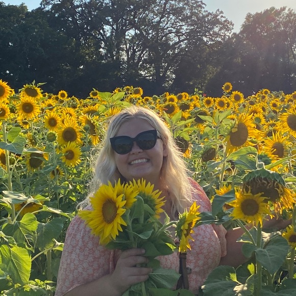 Profile Picture of Kaylie Kopp (@kaykopp27) on Poshmark