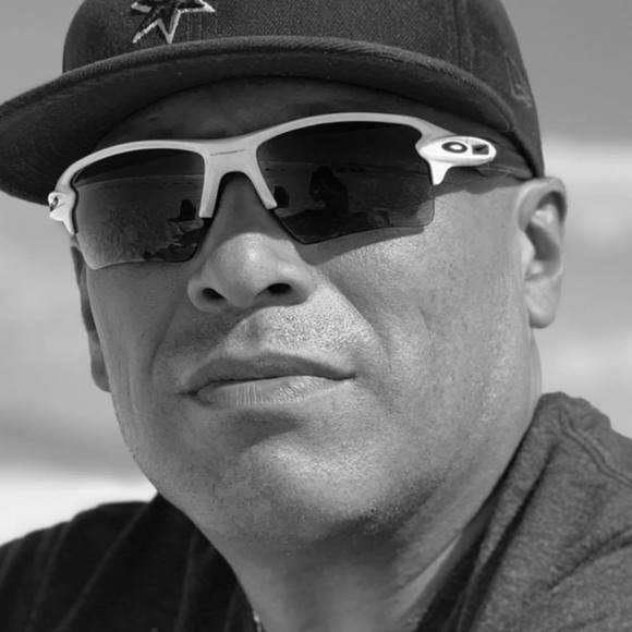 Profile Picture of Carlos Gonzales (@gnzls2022) on Poshmark