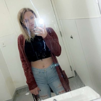 Profile Picture of Olivia Scotton Twitter