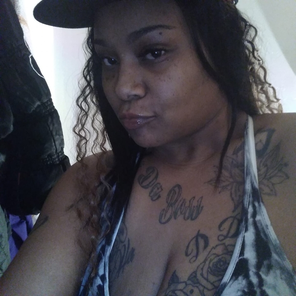 Profile Picture of Shontae Coffey (@toyac1106) on Poshmark