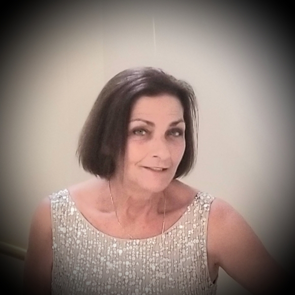 Profile Picture of Maryellen Schifano-cardillo (@mecardillo1957) on Poshmark