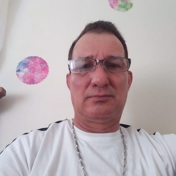 Profile Picture of Cesario Hernandez (@ceohernandez02) on Poshmark