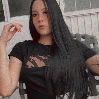 Profile Picture of Alexa Johnston (@alexaEj2302) on Twitter