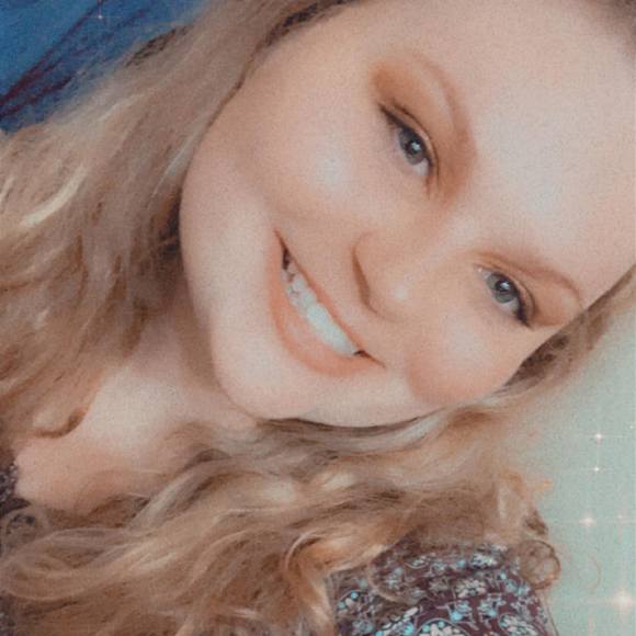 Profile Picture of Kelsey Reimer (@kraereim) on Poshmark