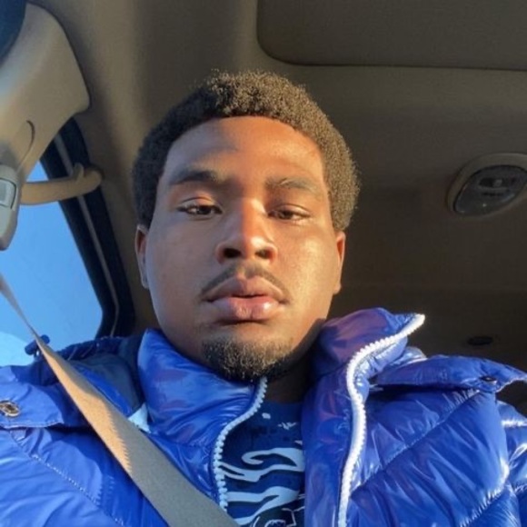 Profile Picture of Vozzy Gaines (@vozzygaines) on Poshmark