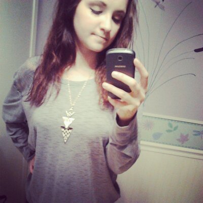 Profile Picture of Amanda Perrone (@alperrone3) on Twitter