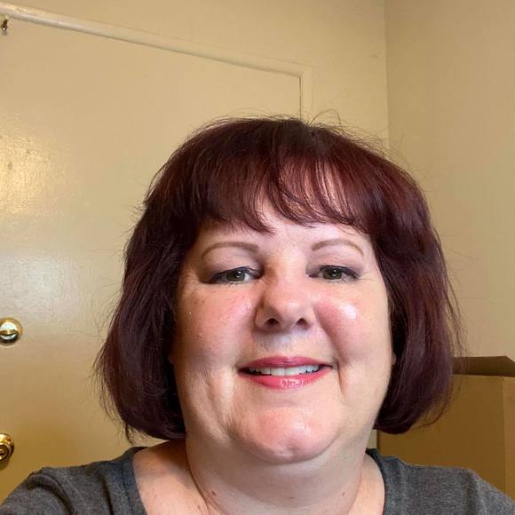 Vicki Weidmann - Poshmark Profile Picture of Vicki Weidmann (@princessvlw1) on Poshmark