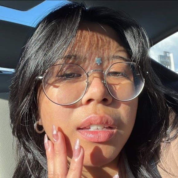 Profile Picture of Chrishalene Cristobal (@chrishalene) on Poshmark