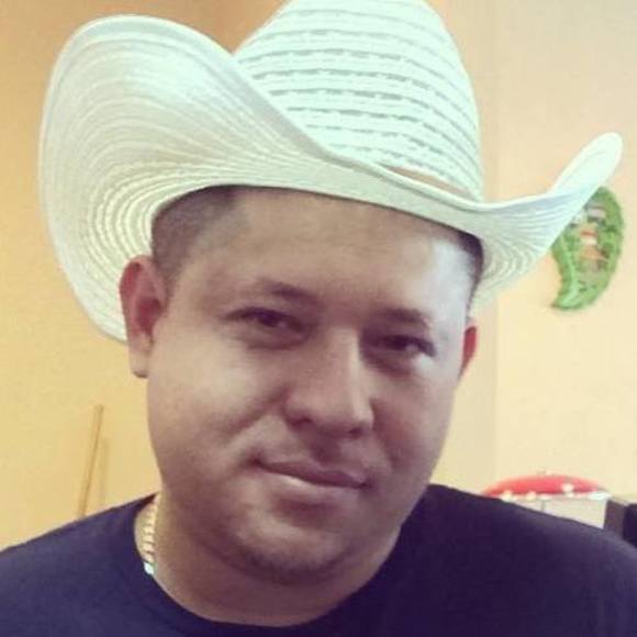 Profile Picture of Arturo alexander Perez arevalo (@chele2012) on Poshmark
