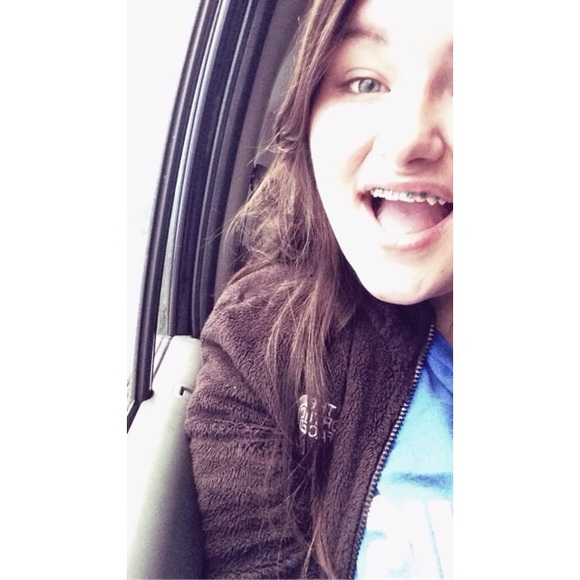 Profile Picture of Ashlyn Mcwilliams (@ashlynjayde) on Poshmark