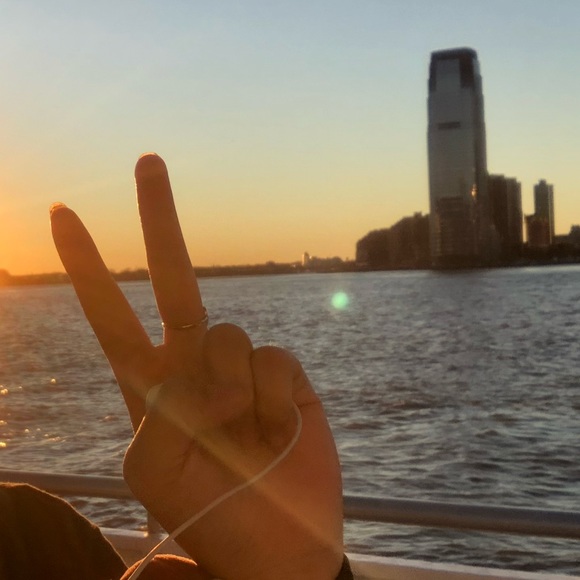 Profile Picture of Sophia Do (@ssophiado) on Poshmark