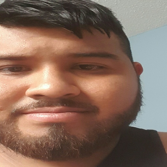 Profile Picture of Gerardo Romero (@gromero1989) on Poshmark