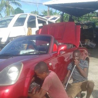 Profile Picture of Elroy James (@elroy.james.18) on Facebook