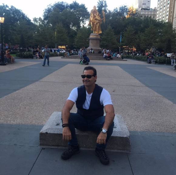 Profile Picture of Ayman Elshawaf (@aymanelshawaf) on Poshmark