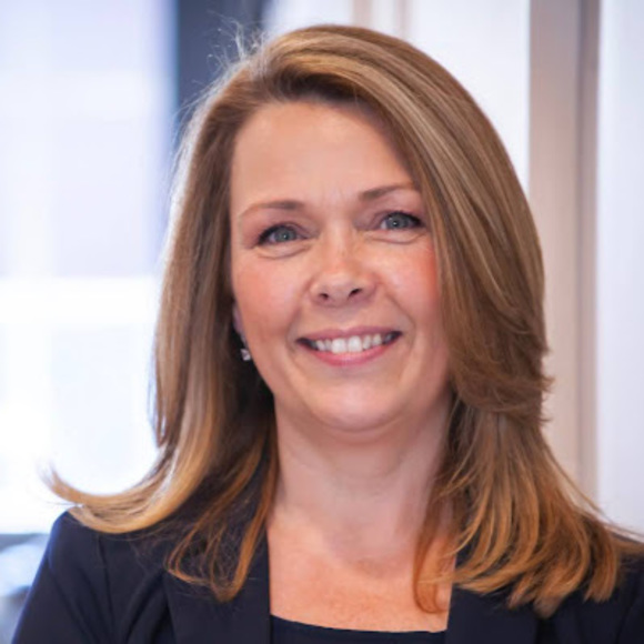 Profile Picture of Vickie Routhier (@vlr4plus2) on Poshmark