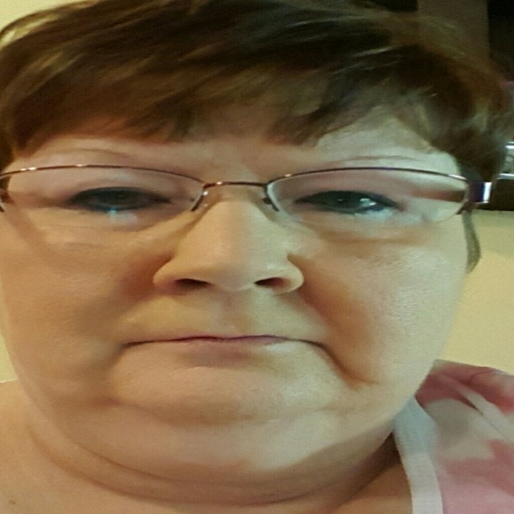 Profile Picture of Justina k Scofield (@scof4127) on Poshmark