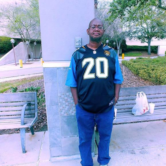 Profile Picture of Thomas Poindexter (@dexter836) on Poshmark