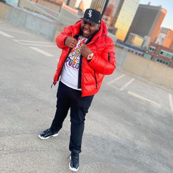 Profile Picture of Benjamin Hoard (@bigratchet) on Poshmark