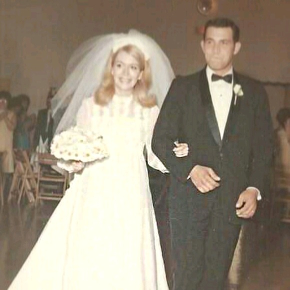 Profile Picture of Lois Kohles (@nanaloisx5) on Poshmark