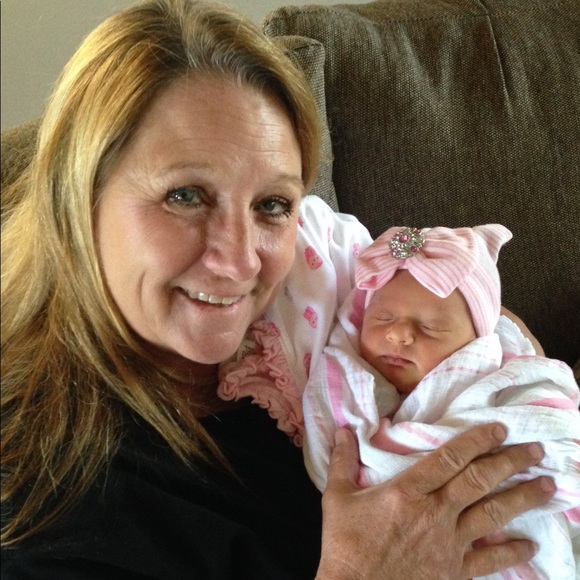 Profile Picture of Suzann Boudoin (@sb8420) on Poshmark