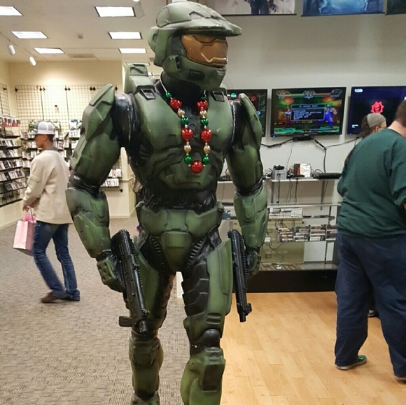 Profile Picture of Muhammad Chaudhry (@thenizzie) on Poshmark