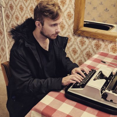 Profile Picture of Explosive Good Looking Salmon (@DanJDThompson) on Twitter