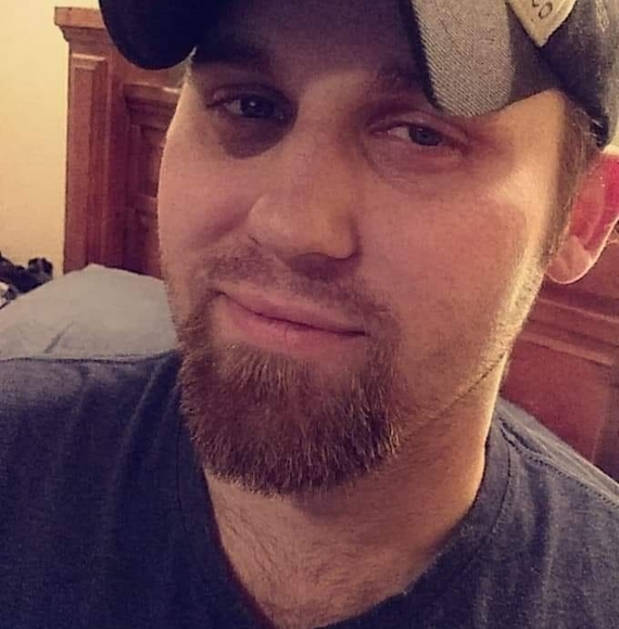 Profile Picture of Kyle Lutz (@kylelutz) on Poshmark