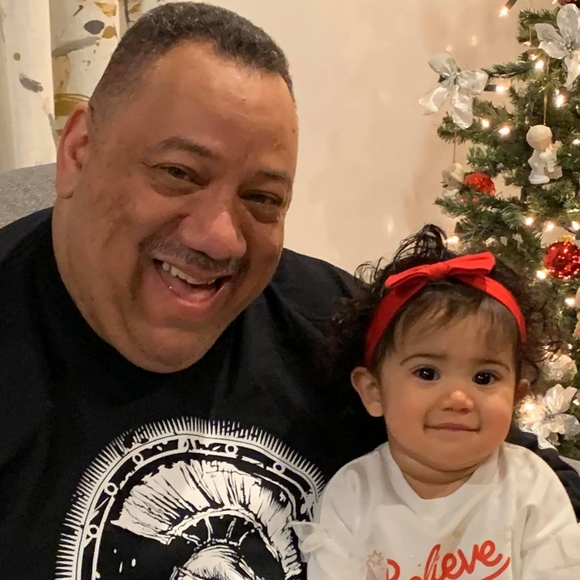 Profile Picture of David Alamo (@davidalamo) on Poshmark