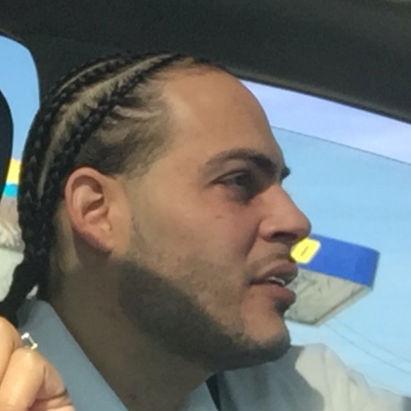 Profile Picture of Kelvin Rivera (@kasino21) on Poshmark