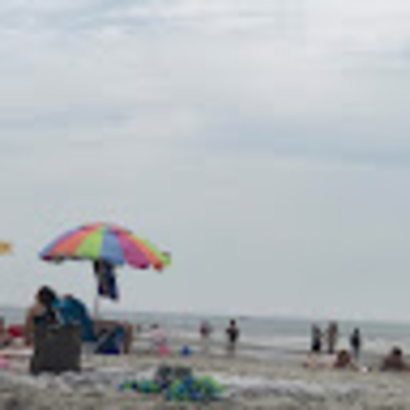 Profile Picture of Fernando Giron (@fernando_giron) on Poshmark