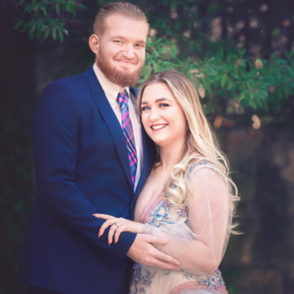 Profile Picture of Mallory Fieber (@mfieber92) on Poshmark