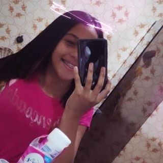 Profile Picture of Julia Hoffer (@camila.hoffer.129) on Facebook