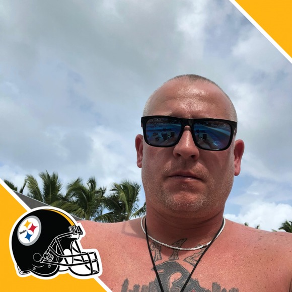 Profile Picture of Bradley Koontz (@bradk1986) on Poshmark