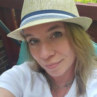 Profile Picture of Elizabeth Easter  (@elizabeth-easter-10) on Quora