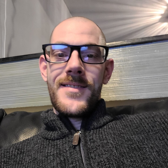 Profile Picture of Brent Bailey (@brent_bailey) on Poshmark