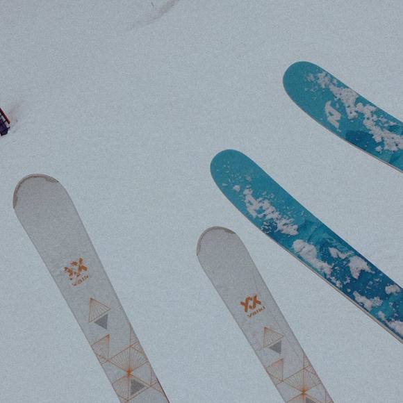 Profile Picture of Desiree Lipski (@lipskid) on Poshmark