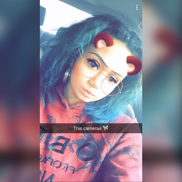 Profile Picture of Alexis Miliner (@alexismilinerr) on Poshmark