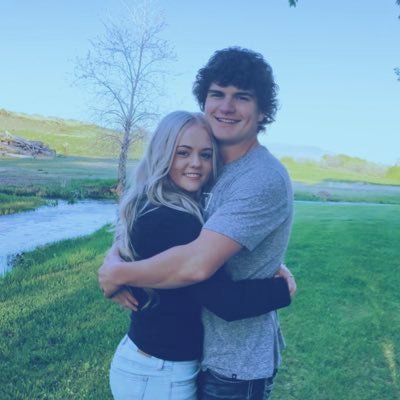 Profile Picture of Al (@aliea_mortensen) on Twitter