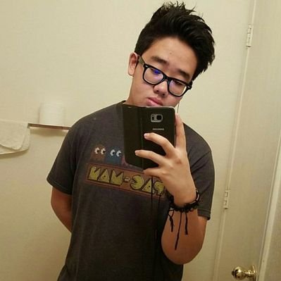 Profile Picture of Kenny Phan (@Emo_Panda41) on Twitter