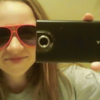 Profile Picture of Sarah Smith (@capri_sarah) on Twitter